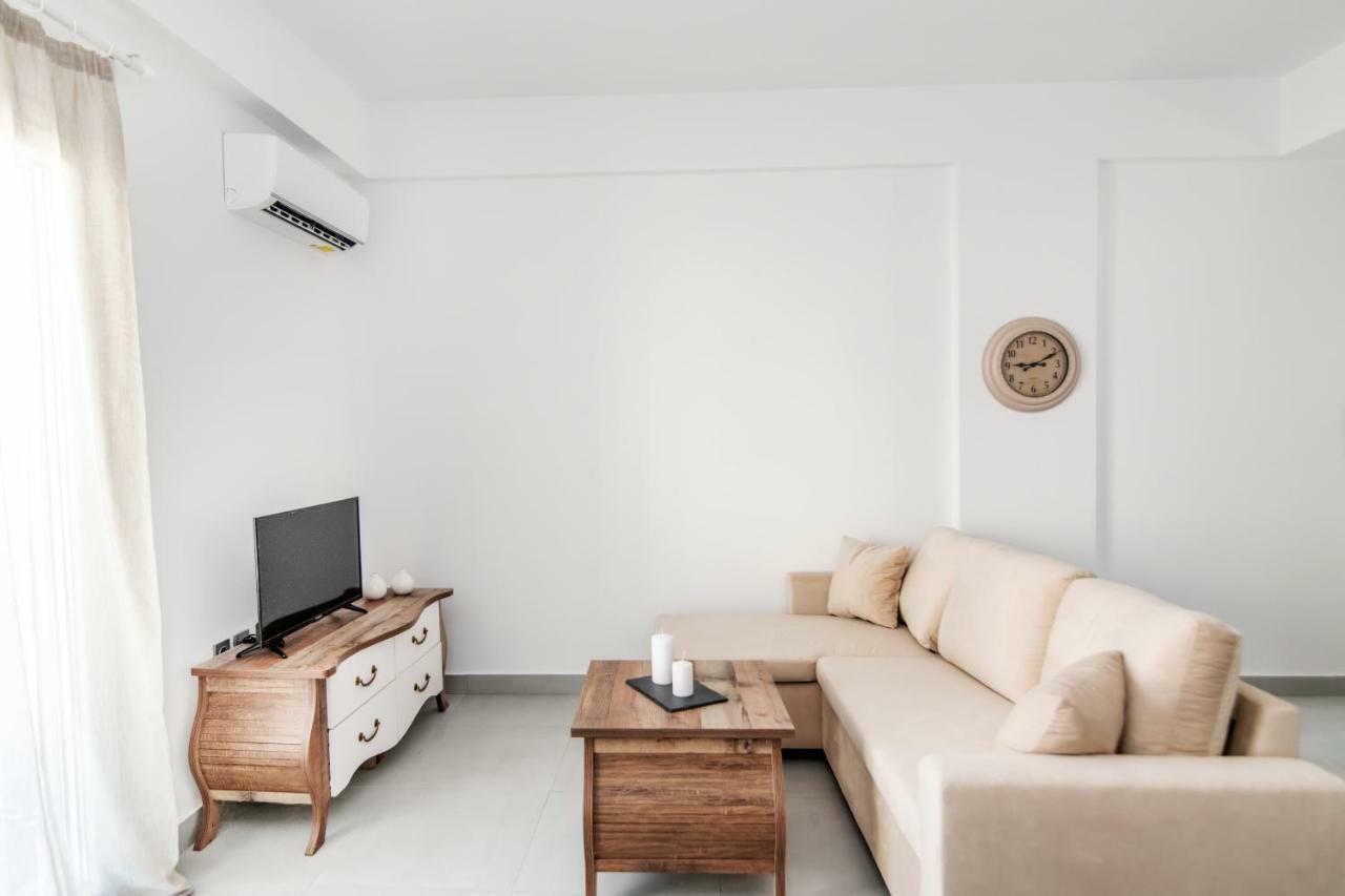 Lux 'N Comfort Apartments Tinos Exterior photo