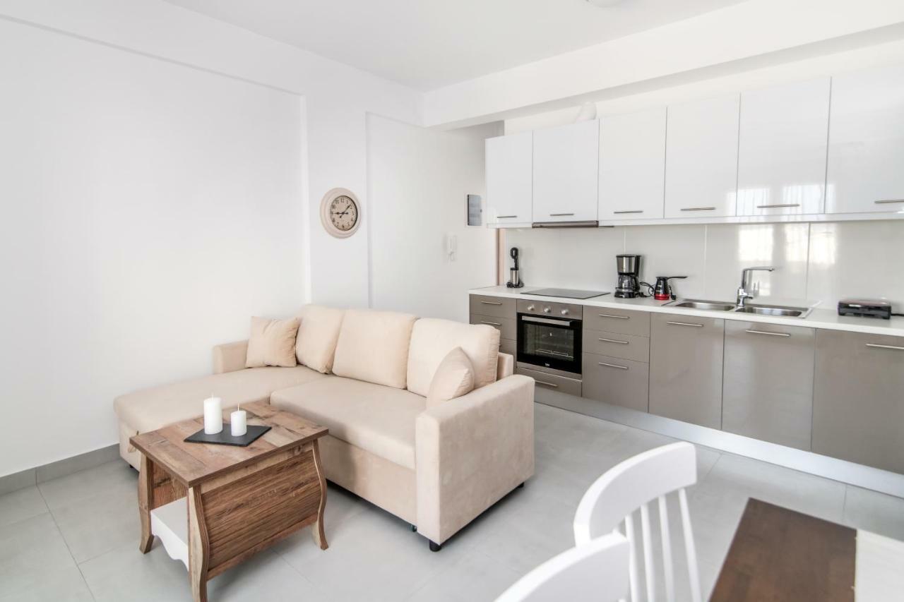Lux 'N Comfort Apartments Tinos Exterior photo