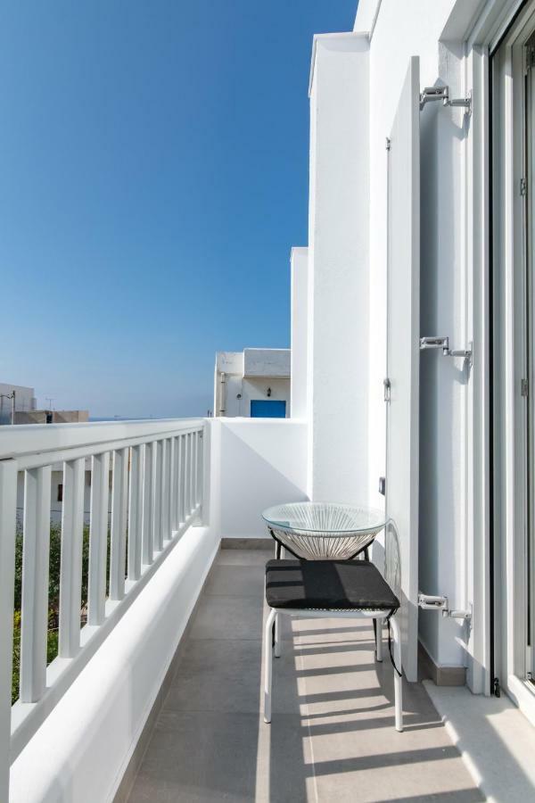 Lux 'N Comfort Apartments Tinos Exterior photo