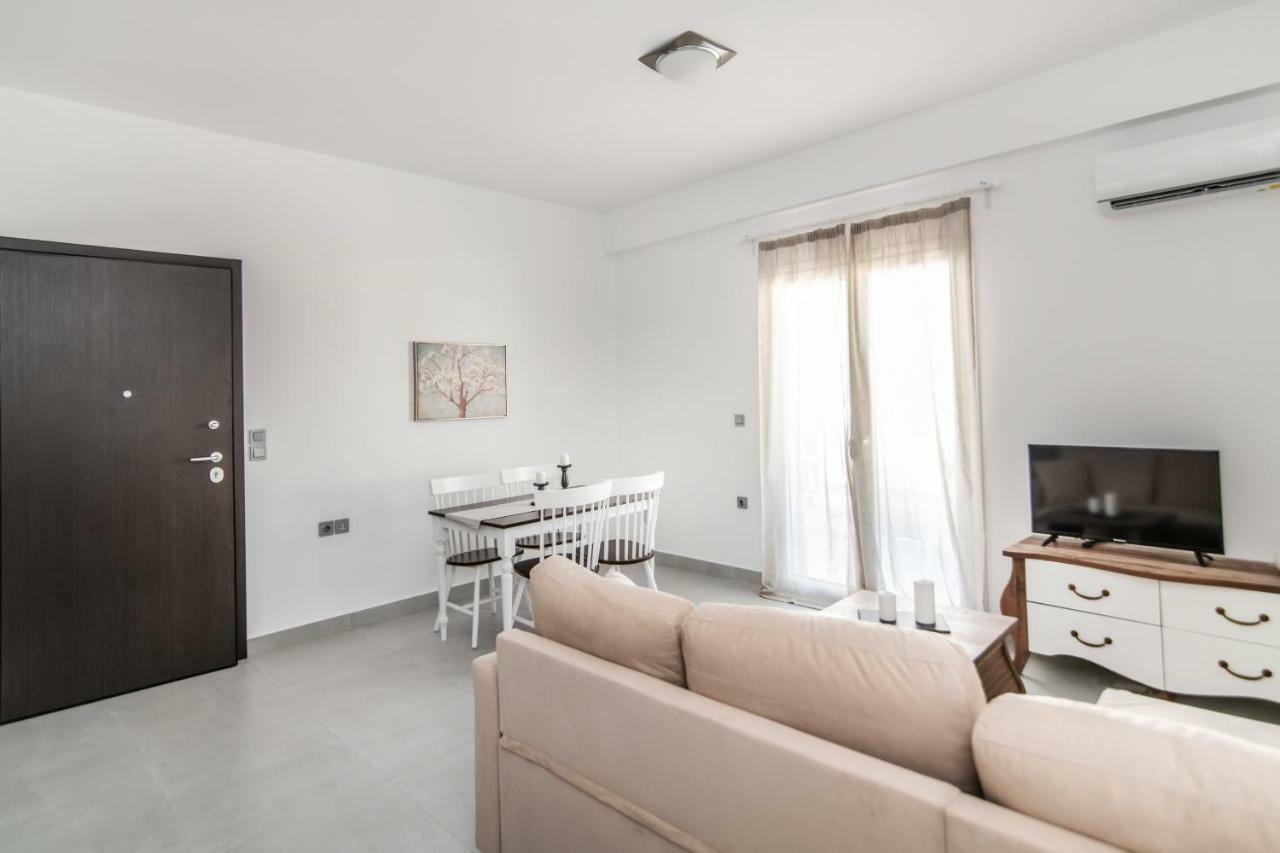 Lux 'N Comfort Apartments Tinos Exterior photo