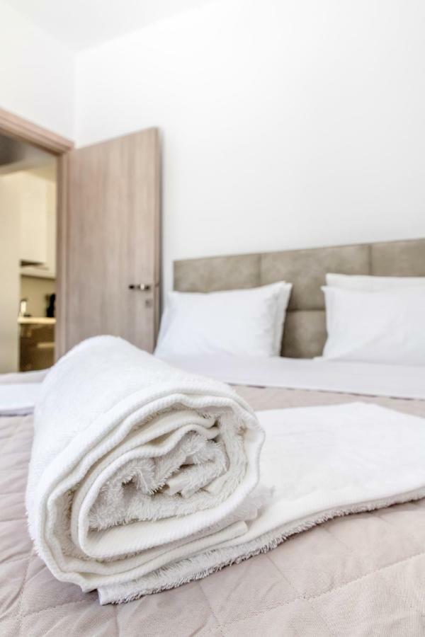 Lux 'N Comfort Apartments Tinos Exterior photo