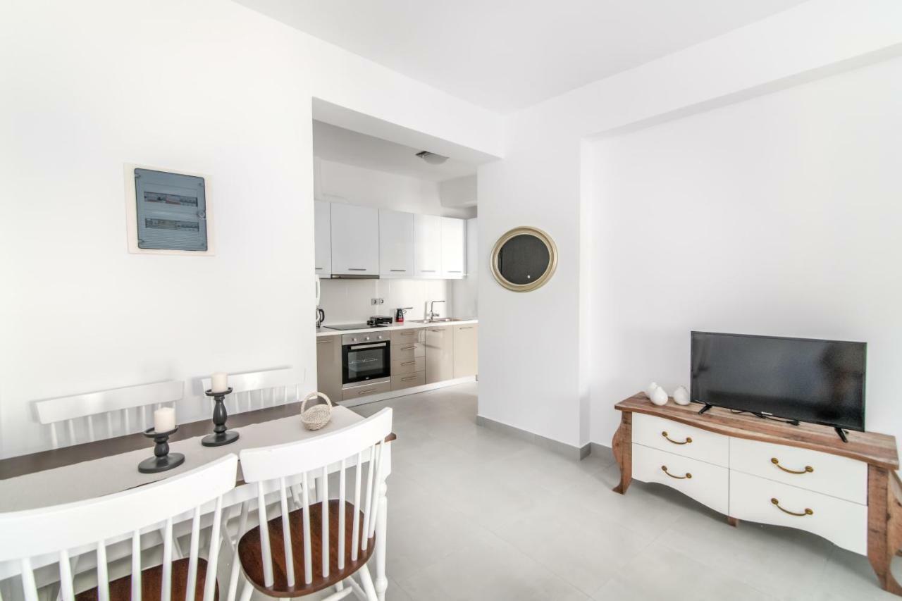 Lux 'N Comfort Apartments Tinos Exterior photo